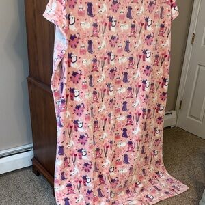 Charming cat 🐈‍⬛ Print Holiday Throw Blanket